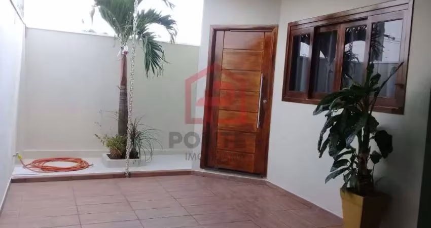 Casa com 3 quartos à venda no Lívia, Botucatu 