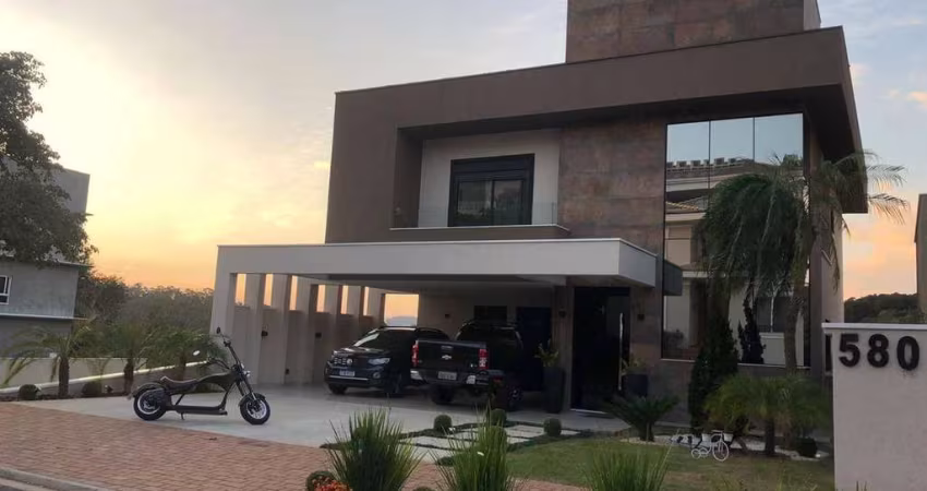Linda casa no condomínio Gênesis 1