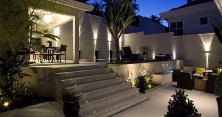CASA RESIDENCIAL 2 /COM 5 SUITES /  ALPHAVILLE / PROXIMO PORTARIA