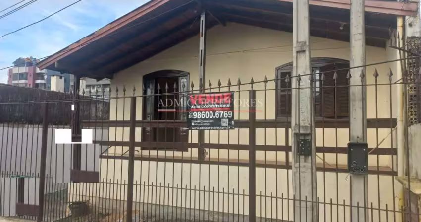 Casa com 2 quartos à venda na Vila Cachoeirinha, Cachoeirinha 