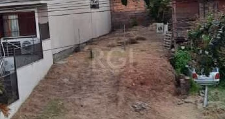 Ótimo terreno no bairro Jardim Vila Nova, medindo 185 m² (6,25 m X 27,64 m) em excelente localização em rua sem saída com uma vizinhança já constituída e calma.&lt;BR&gt;  &lt;BR&gt;Aceita financiamen