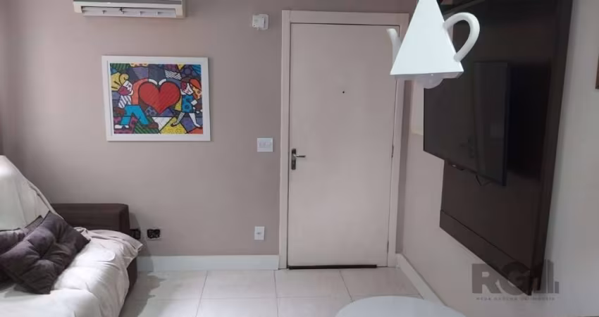 Apartamento 2 dormitórios, 1 vaga de garagem, no bairro Restinga, Porto Alegre/RS      &lt;BR&gt;&lt;BR&gt;Apartamento mobiliado de 2 dormitórios, living com split, rack e painel de televisão, cozinha