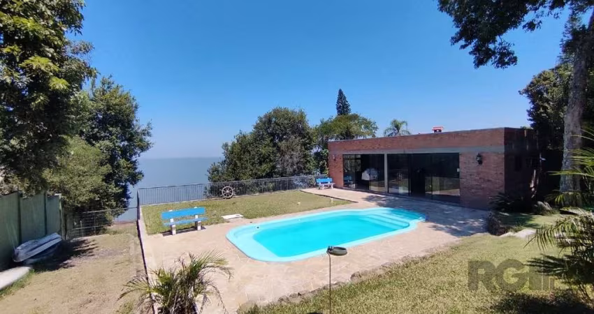 Propriedade com praia particular e possível uso como local de eventos&lt;BR&gt;&lt;BR&gt;Vende-se propriedade com praia particular às margens do Guaíba, junto à Mata Atlântica, no bairro Ponta Grossa,
