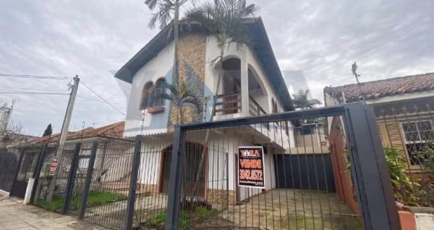 CASA COM 11X80 DE FRENTE POR 26,25 EXTENSAO. &lt;BR&gt;RUA ONZE DE AGOSTO, A DUAS QUADRAS DO SHOPPING BOURBON