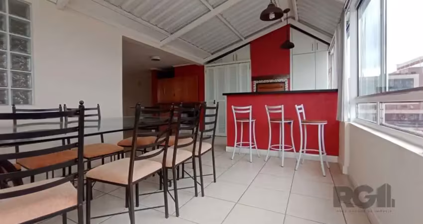 Cobertura com 123m² privativos, 2dormitórios, 2 banheiros,  salão de festas, escritório, 1 vaga coberta, com ótima posição solar em frente ao Parque Marinha do Brasil.&lt;BR&gt;Condomínio com zelador,