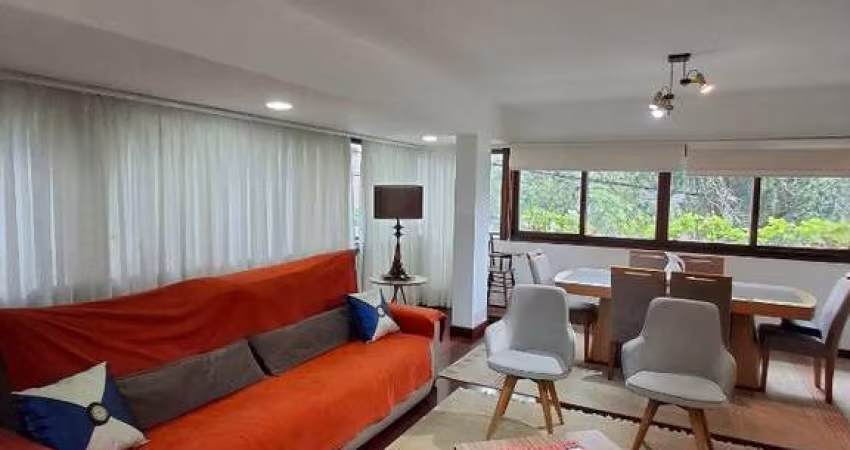 Apartamento de Cobertura Horizontal, com 3 suítes,  Altos da Bela Vista - Porto Alegre - com 282,00m², 2 vagas de garagem, ensolarado,  terraço com 60,00m².&lt;BR&gt;Suite do casal com Closet e banhei