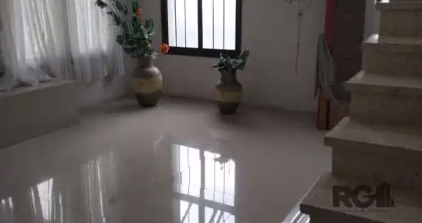 Apartamento 3 dormitórios, suíte, sala ampla, copa, banheiro, cozinha, área de serviço. Parte superior: Salão com churrasqueira, banheiro, área aberta com vista panorâmica. Preço e disponibilidade do 