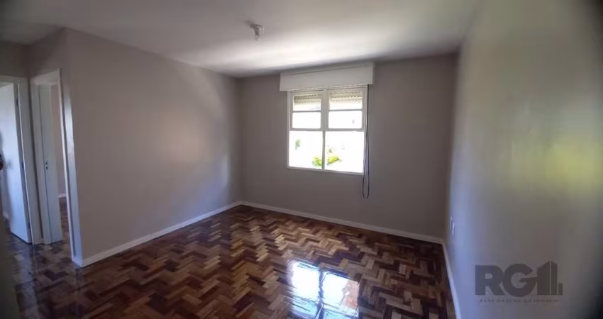 Apartamento com 2 dormitórios, vaga de garagem, no bairro Cristal, Porto Alegre/RS&lt;BR&gt;&lt;BR&gt;Apartamento aconchegante com living para dois ambientes, perfeito para integrar sala de estar e ja