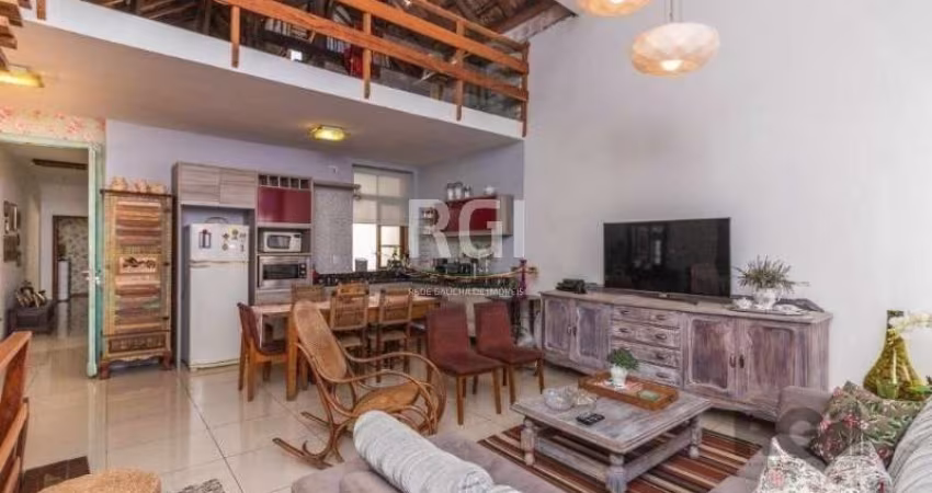 Casa no Bairro Floresta!&lt;BR&gt;Venha conhecer essa incrível casa, localizada no Bairro Floresta, em Porto Alegre, com uma área privativa de 490m²!&lt;BR&gt;&lt;BR&gt;Características:&lt;BR&gt;- 03 