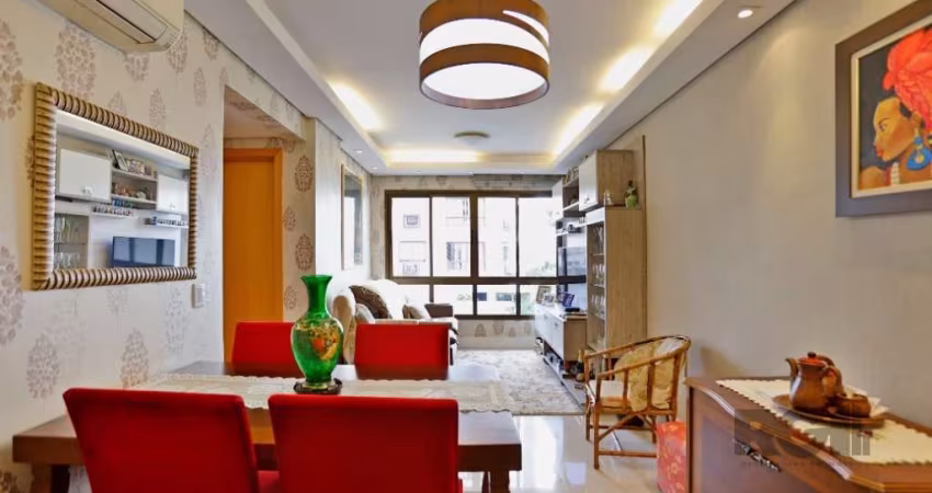 Apartamento impecável de 2 dormitórios sendo 1 suíte com living para 2 ambientes sendo sala de jantar e sala de estar, com banheiro social, cozinha planejada, área de serviço. Fica semi mobiliado. Vag