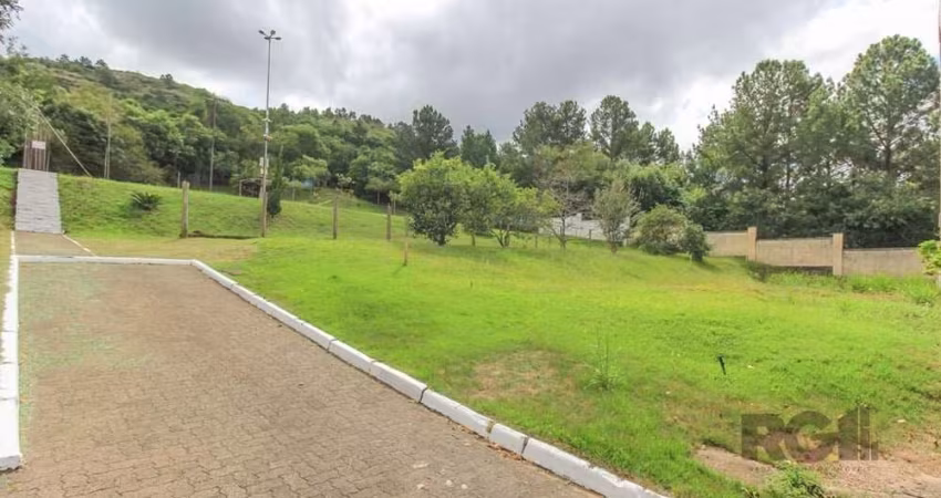 Terreno EXCLUSIVO à venda no condomínio Mountain Ville Oportunidade única! Você está buscando o lugar perfeito para construir a casa dos seus sonhos? Este terreno de 10 x 33 totaliza 330 m², no Condom