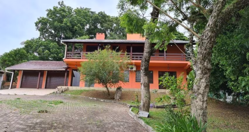 Sobrado para Venda - 200m², 3 dormitórios, sendo 1 suites, 3 vagas - Belém Novo