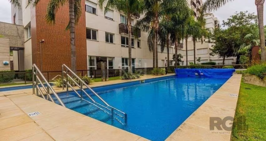 Apartamento 60m² - semi mobiliado, 2 dormitórios, 1 suíte, churrasqueira e 1 vaga de garagem no Menino Deus