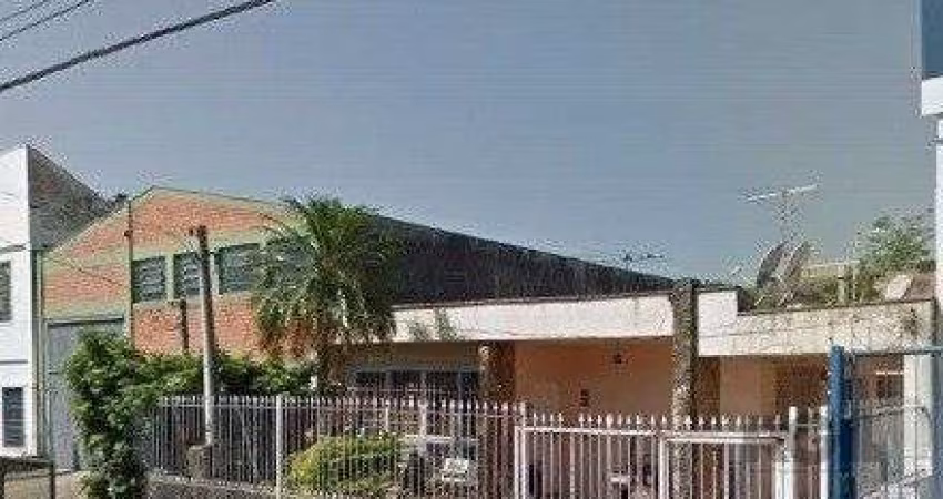 Casa 3 dormitórios com suíte no bairro Anchieta em Porto Alegre