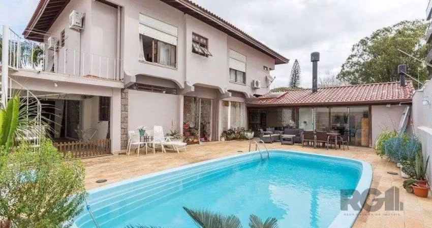Casa com 3 dormitórios no bairro Jardim Lindóia