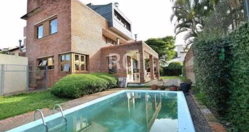 Casa para venda - 276m², 3 dormitórios, sendo 1 suites, 5 vagas - medianeira