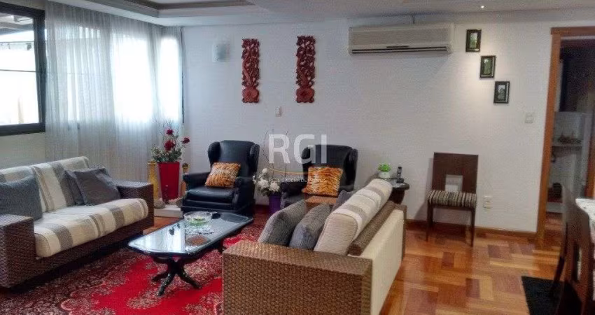 Apartamento para Venda - 238.12m², 3 dormitórios, sendo 1 suites, 3 vagas - Menino Deus