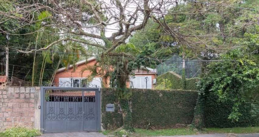 Casa para Venda - 300m², 4 dormitórios, sendo 2 suites, 4 vagas - Vila Assunção