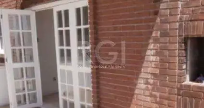 Casa condominio em porto alegre, no bairro vila jardim, com 2 dormitório(s), e 2 banheiros, à venda.