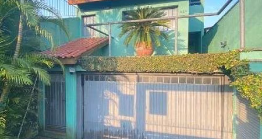 Casa para Venda - 301m², 4 dormitórios, sendo 1 suites, 2 vagas - Bom Jesus