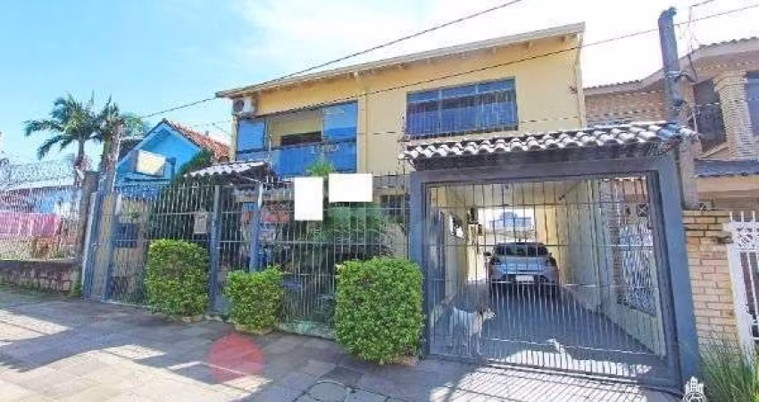 Casa para Venda - 229.6m², 3 dormitórios, sendo 1 suites, 4 vagas - Cavalhada