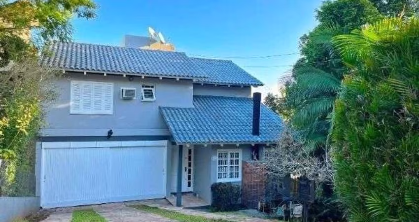 Casa para Venda - 206m², 3 dormitórios, sendo 1 suites, 4 vagas - Ipanema