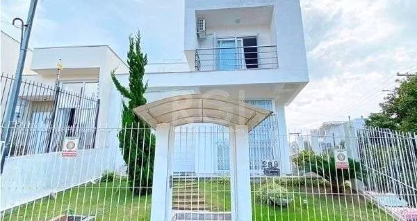 Casa em Porto Alegre, no bairro Aberta dos Morros, com 3 dormitório(s), e 3 banheiros, à venda.