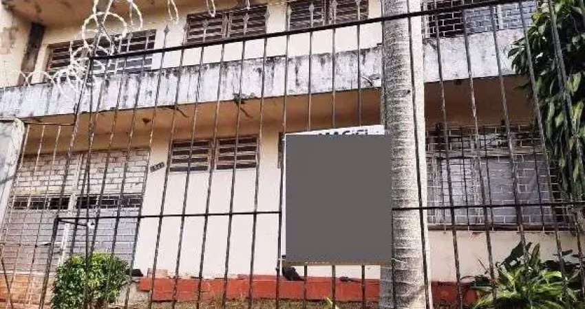 Casa em porto alegre, no bairro cristal, com 4 dormitório(s), e 4 banheiros, à venda.
