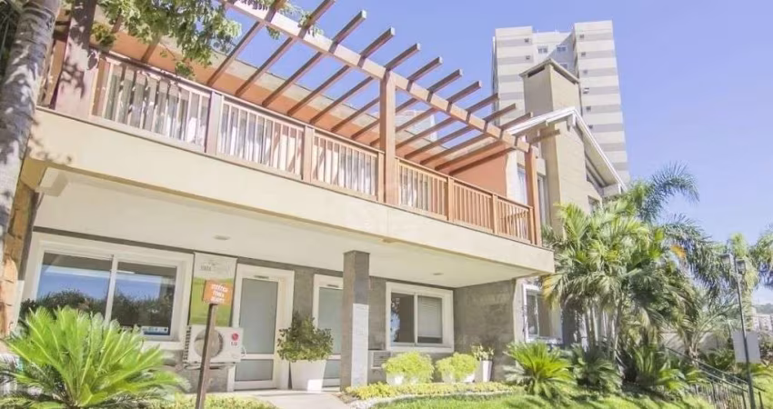Casa Para Comprar  em condomínio com 5 quartos e 4 vagas no Jardim Botânico