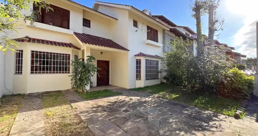 Casa com 5 quartos à venda na Rua Breno Martins, --, Ipanema, Porto Alegre
