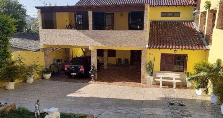 Casa para Venda - 300m², 3 dormitórios, sendo 1 suites, 5 vagas - Partenon