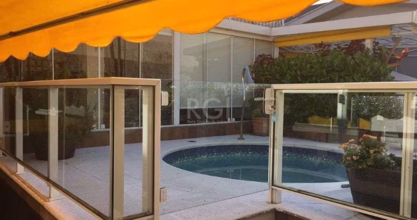 Casa para Venda - 230m², 3 dormitórios, sendo 3 suites, 3 vagas - Chácara das Pedras