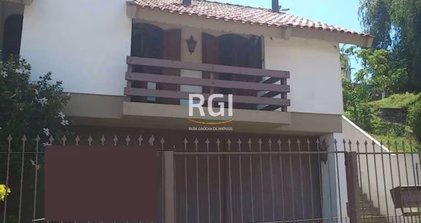 Casa para Venda - 251.01m², 3 dormitórios, sendo 2 suites, 3 vagas - Jardim Lindóia