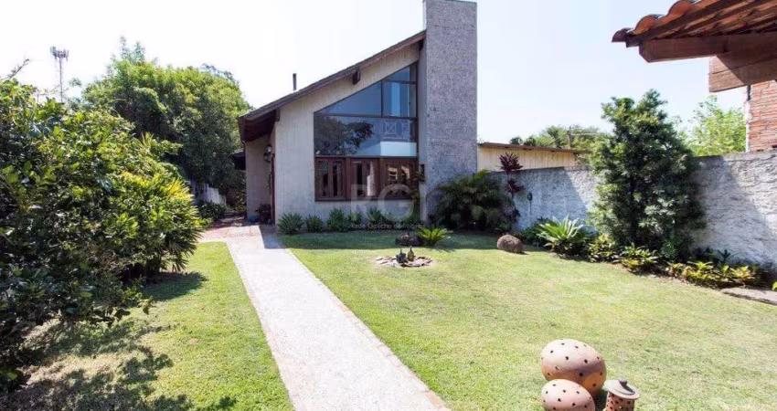 Casa para Venda - 250m², 3 dormitórios, sendo 2 suites, 3 vagas - Ponta Grossa