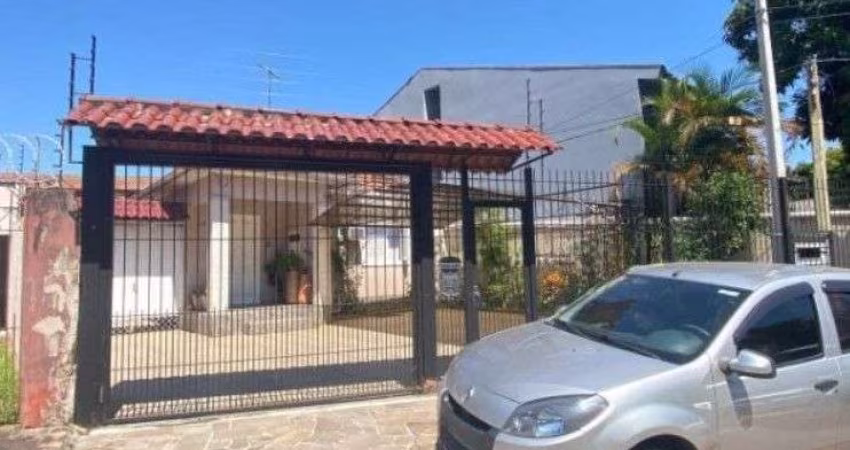 Casa 4 dormitórios I vaga 8 carros I Bairro Camaquã