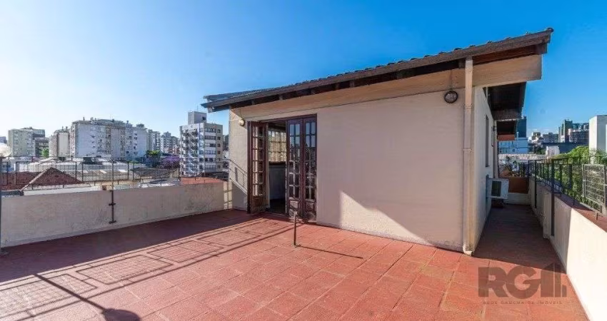 Cobertura no bairro Rio Branco de 2 dormitórios vaga e terraço