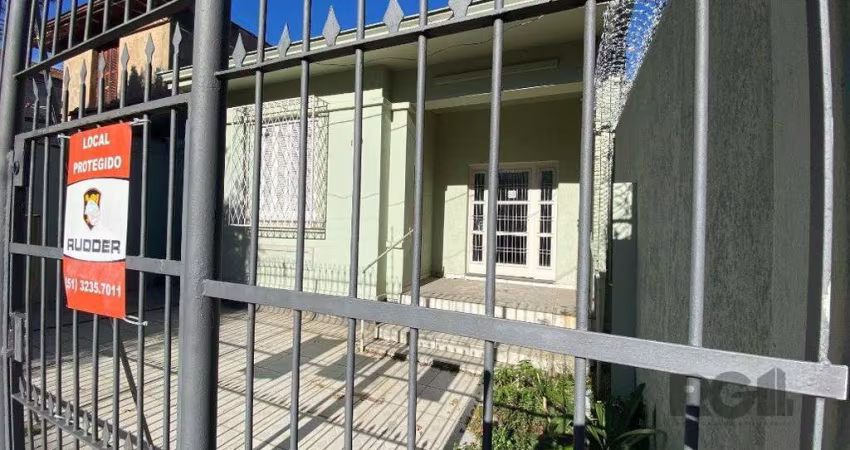 Casa para Comprar com 3 dormitórios no bairro Azenha