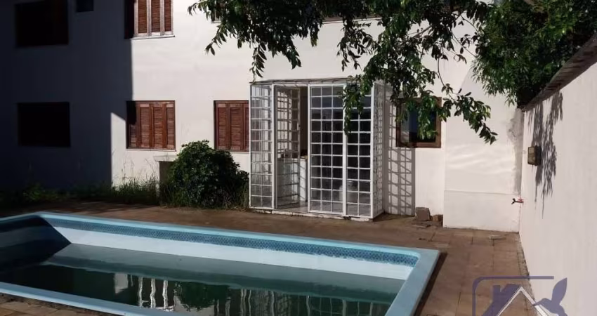 Casa para Venda - 380m², 5 dormitórios, sendo 2 suites, 3 vagas - Nonoai, Porto Alegre
