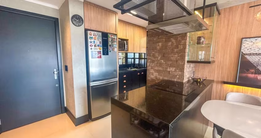 Excelente Apartamento 3 dormitórios, 2 vagas, condomínio Plaza Cristal