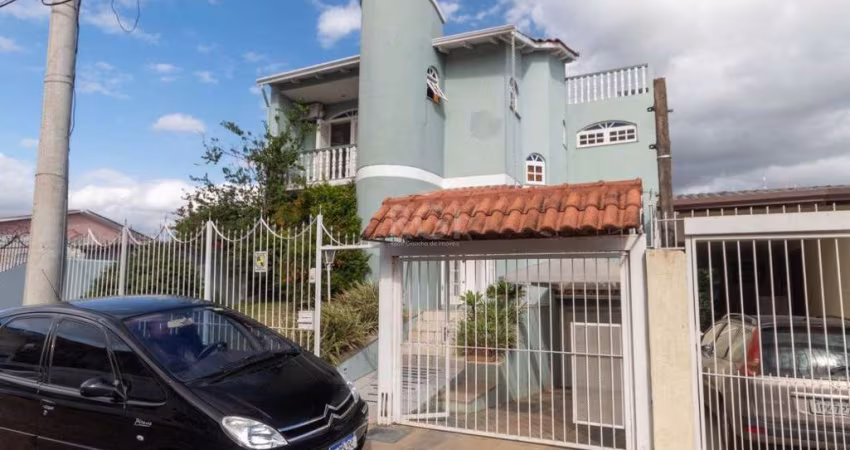 Casa para Venda - 250m², 3 dormitórios, sendo 2 suites, Partenon