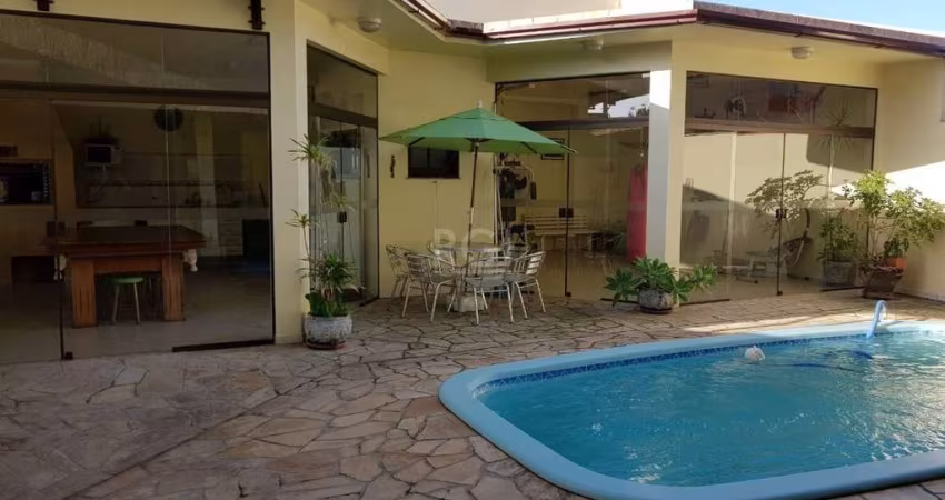 Casa para Venda - 500m², 3 dormitórios, sendo 1 suites, 7 vagas - Sarandi, Porto Alegre