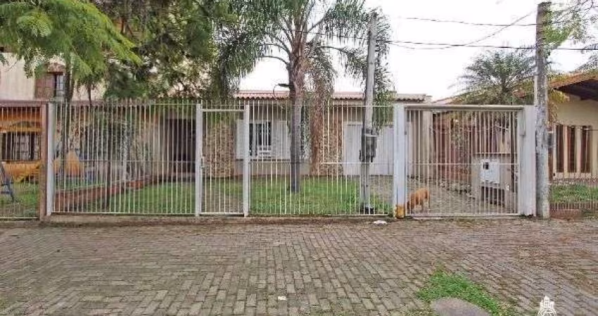 Casa para Venda - 180m², 3 dormitórios, sendo 1 suites, 2 vagas - Jardim Verde