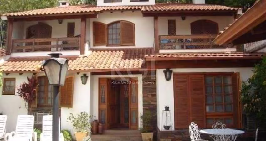 Casa para Venda - 144m², 3 dormitórios, sendo 2 suites, 4 vagas - São João