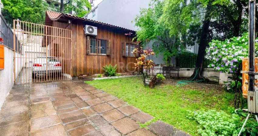 Casa para Venda - 110m², 2 dormitórios, 4 vagas - Mont Serrat