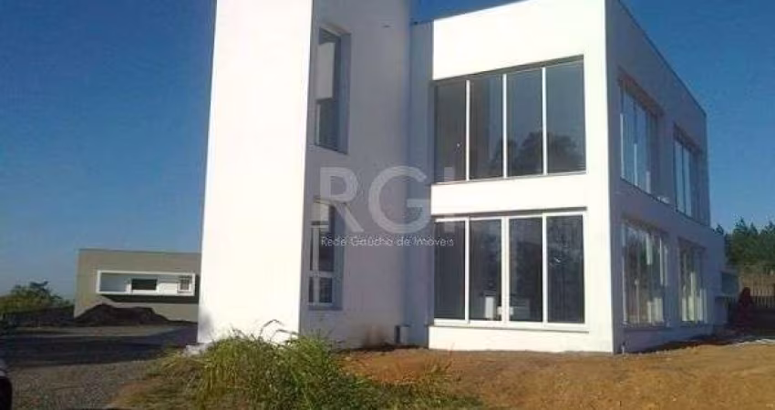 Casa Condominio para Venda - 500m², 4 dormitórios, sendo 3 suites, 4 vagas - Teresópolis