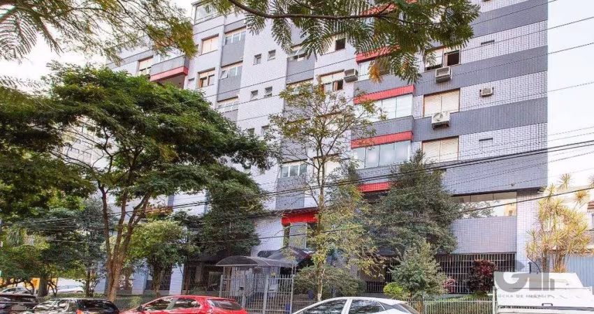 Cobertura duplex no bairro Auxiliadora de 2 dormitórios 2 vagas e terraço