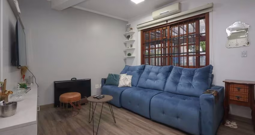 Casa à venda no bairro Jardim Itu em Porto Alegre/RS