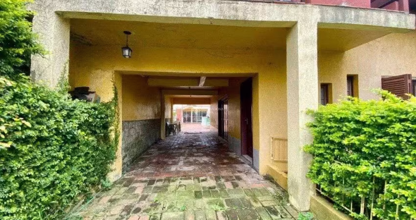 Casa com 3 quartos à venda na Rua Agulhas Negras, --, Coronel Aparício Borges, Porto Alegre