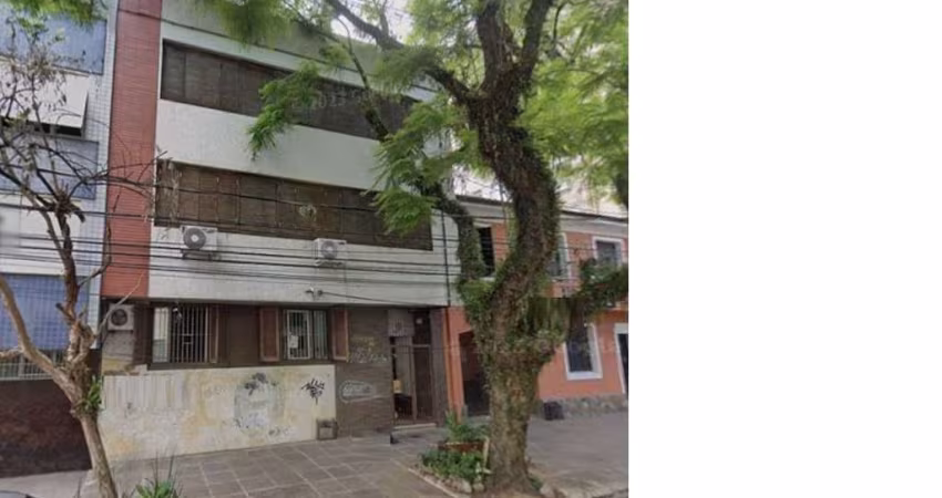 Cobertura no bairro Farroupilha / Bom Fim de 4 dormitórios com pátio