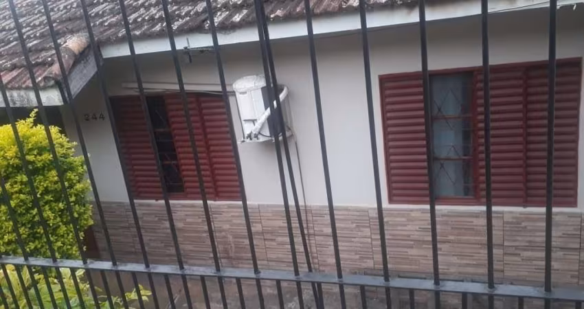 Casa para Venda - 80m², 2 dormitórios, 2 vagas - Jardim Carvalho